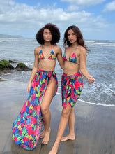 Load image into Gallery viewer, Cayena Tide Bikini Top
